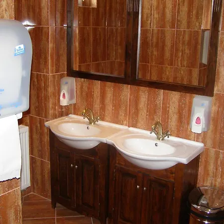 Rekrea Guest house *