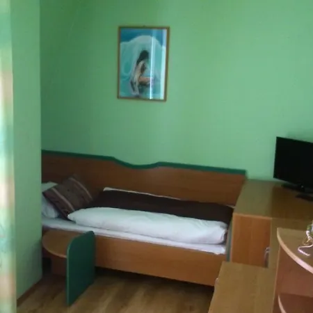 Guest house Rekrea Levice